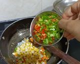A picture of step 2 of Sweet Corn Soup.