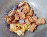 Foto langkah ke 8 dari resep 3T Penyet (Tempe Telur Terung Penyet).