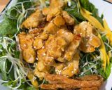 Hình bước làm 3 của món Nộm Tempeh xúc bánh đa