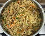 A picture of step 6 of Chicken chowmein.