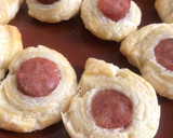 Foto del paso 5 de la receta: A mal tiempo, buena tapa!! Salchichas frescas con hojaldre