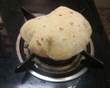 A picture of step 3 of Roti from wheat flour.