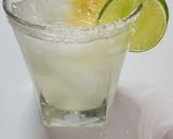 A picture of step 4 of Pineapple Margarita.
