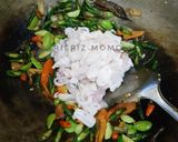 Foto langkah ke 3 dari resep Cumi Oseng Pete Cabe Ijo.