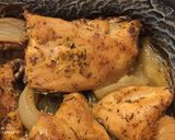 Sült csirke 🐔 husi hagymával és almával! 🙂 recept fázis 4 fotója