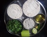 A picture of step 1 of Ghav bajra na muthia.