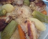 صورة لخطوة 3 من وصفة 👌طعام او (بربوشة)مرقة بيضاء 😋