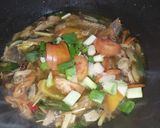 Foto langkah ke 5 dari resep Pindang Ikan Tongkol.