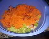 Foto del paso 4 de la receta: Ensalada de lechuga, tomate, zanahoria, cebolla y huevo duro