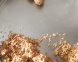 A picture of step 4 of Roasted Dryfruit peanut ladoo.
