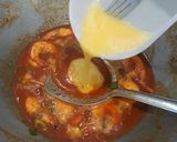 Foto langkah ke 3 dari resep Udang Saus Telur Pedas.