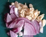 Gambar langkah 1 resipi Sayur Goreng.