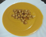 Foto del paso 6 de la receta: Crema de calabaza y batata con snack de garbanzos fritos
