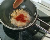 A picture of step 8 of Lasooni palakh paneer.