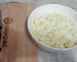A picture of step 2 of Aloo ki bhujjia.