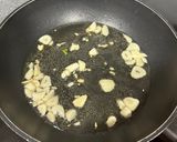 Foto del paso 1 de la receta: Merluza con gambones