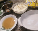 Foto del passaggio 3 della ricetta Tiramisù alla crema al  limone al profumo di limoncello,pistacchi e limone caramellato