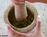 รูปขั้นตอนการทำที่ 3 ของ ตับหมูผัดพริกกระเทียม