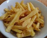Foto langkah ke 3 dari resep French fries / kentang goreng.