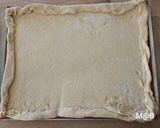 Une image de l'étape 1 de Pizza au saumon et poivrons au Cook Expert.
