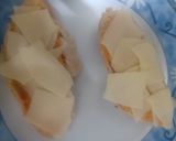 Foto del paso 2 de la receta: Desayuno súper rápido pan pizza🍕