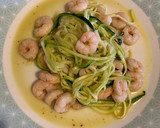 Foto del paso 4 de la receta: Espaguetis de calabacín con gambas salteadas