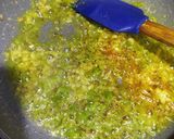 A picture of step 3 of Green peas sandwich.