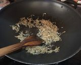 Foto langkah ke 2 dari resep Tumis Tomat Hijau Teri.