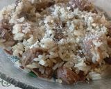 Foto del paso 5 de la receta: Mollejitas de pollo con arroz y champiñones