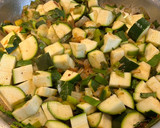 Foto del paso 3 de la receta: Supremas de pollo de corral en salsa de curry y verduras