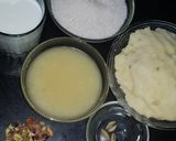 A picture of step 1 of Allu ka halwa.
