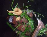味噌韭菜炒豬血的食譜步驟3照片