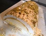 Pas rețetă Ruladă de bezea cu cremă de mascarpone și curd de lămâie! 18 fotografie