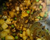 मसाले भात (Masale Bhat Recipe In Marathi) रेसिपी स्टेप 4 फोटो