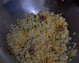 Foto langkah ke 5 dari resep Nasi Goreng Bakso.