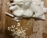 Foto del paso 2 de la receta Lomo en salsa con champiñones y zanahoria
