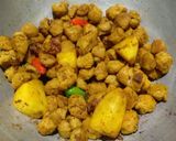 নিরামিষ সয়াবিন কারি (Niramish soyabean curry recipe in Bengali) রেসিপির ধাপ 3 ছবি