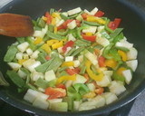 Foto del paso 3 de la receta: Paella con verduras y pollo