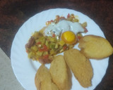 Foto del paso 4 de la receta: Huevos al plato con chorizo y peinetas de pan