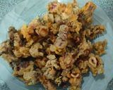 Foto langkah ke 2 dari resep Cumi goreng tepung sambel rica-rica.