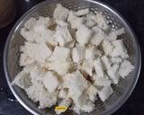 A picture of step 1 of Bread Upma.