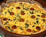 Foto del paso 5 de la receta: Quiche de queso, espinacas, tomates cherry y más cositas ricas!! sin lactosa 💃