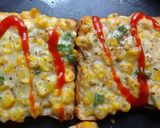 A picture of step 4 of Corn cheese toast.