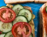 A picture of step 4 of Chicken tikka and egg sandwich.