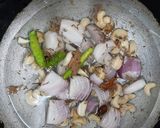 A picture of step 1 of Paneer in white gravy.
