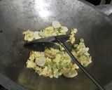 Foto langkah ke 2 dari resep Nasi Goreng Merah Bumbu Balado.