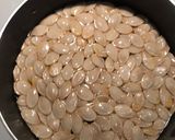 Foto del paso 1 de la receta: Semillas de calabazas crujientes(Snack saludable)