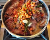 Foto del passaggio 3 della ricetta Carne di suino nero dei Nebrodi al sugo 🌷