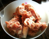 Foto del paso 1 de la receta: Rabo de cerdo con repollo