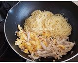 Hình bước làm 7 của món Mì xào cải bắp #cleaneating